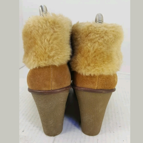 B Makowsky Women's Wedge Ankle Booties 8.5 W - Picture 5 of 8